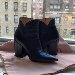 Stuart Weitzman Vera Bootie 6.5